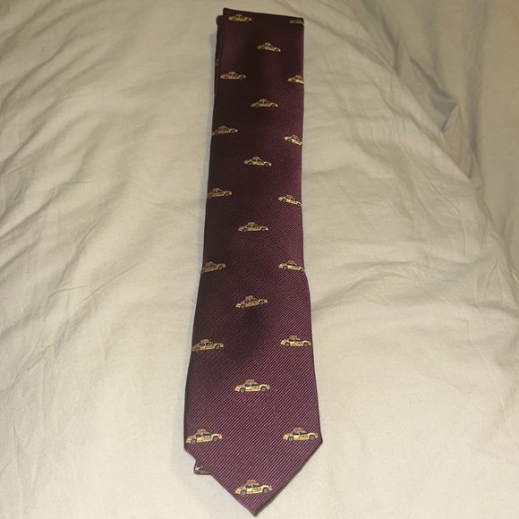 Fun men’s tie - Picture 2 of 2